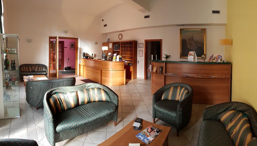 Hotel Residence Select Прага Екстериор снимка