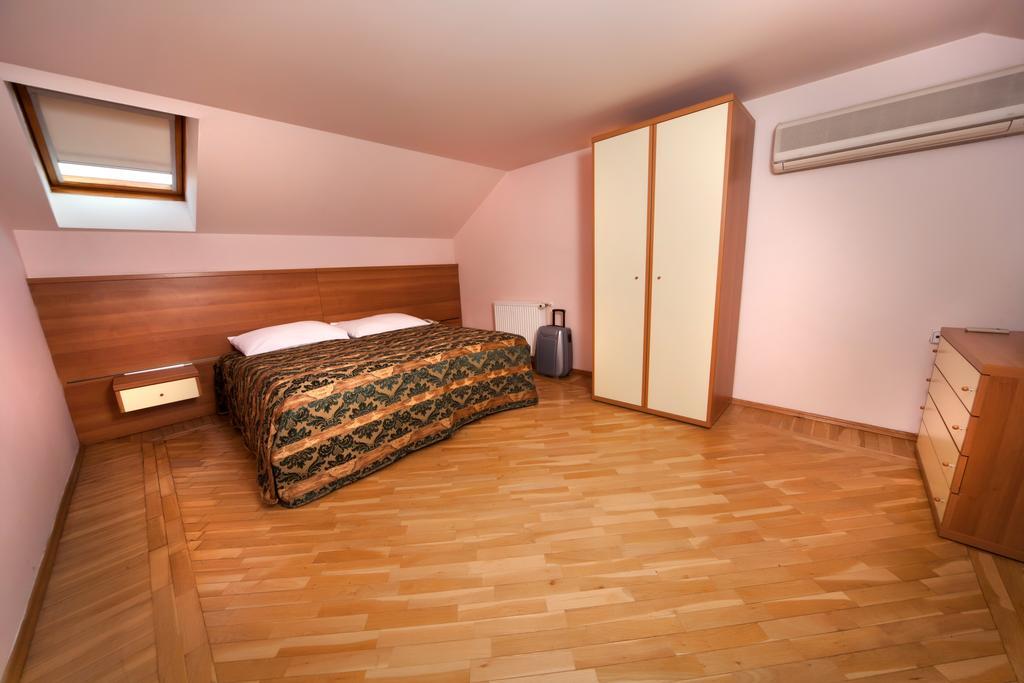 Hotel Residence Select Прага Екстериор снимка