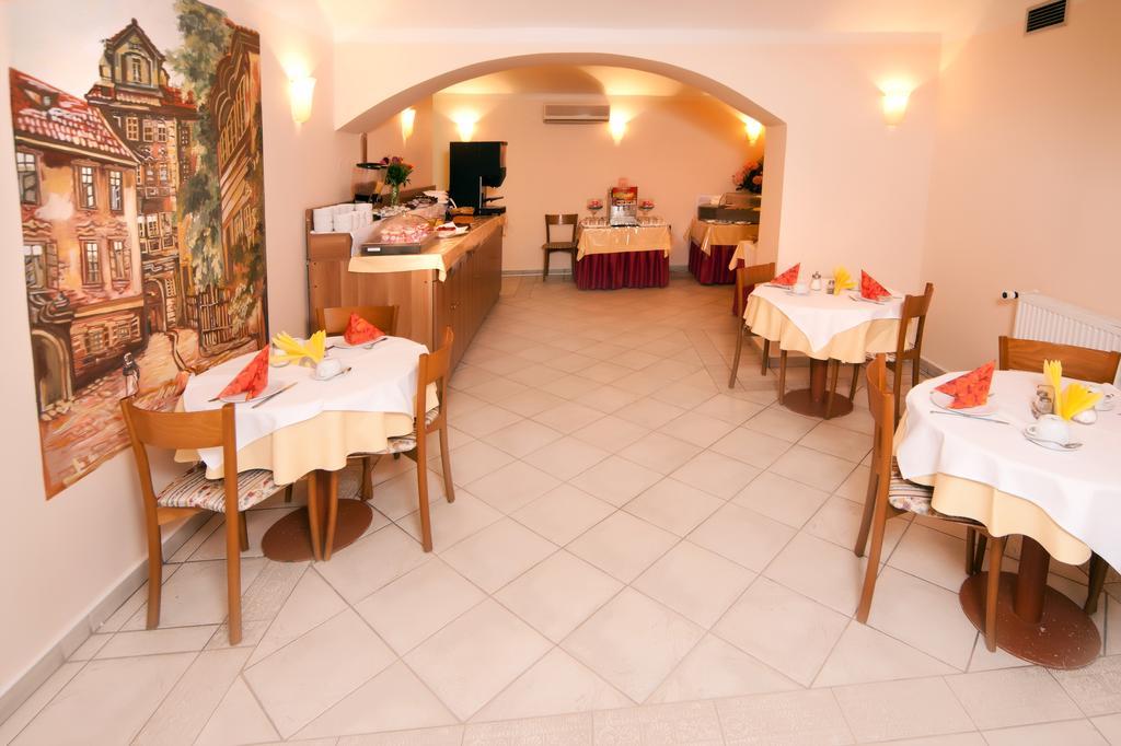 Hotel Residence Select Прага Екстериор снимка