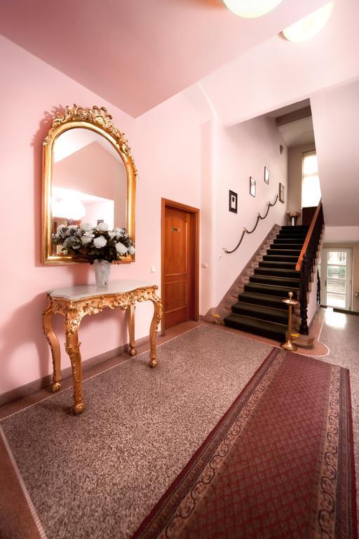 Hotel Residence Select Прага Екстериор снимка