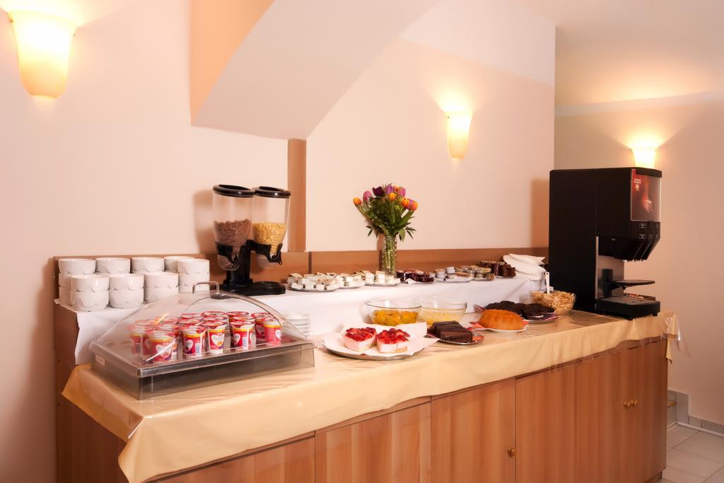Hotel Residence Select Прага Екстериор снимка