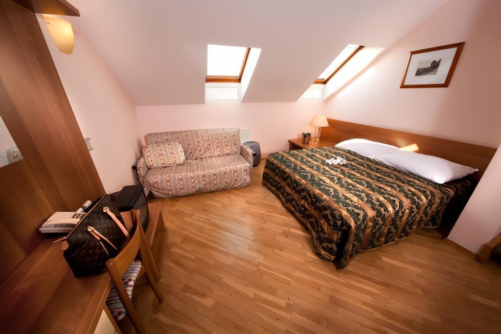Hotel Residence Select Прага Екстериор снимка